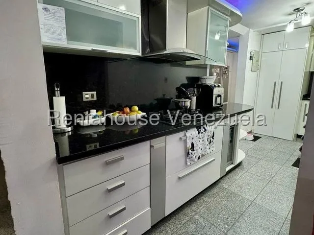 Apartamento Dúplex En Venta En Nueva Casarapa, 127, 44 Mts. Luis Infante 25-16668