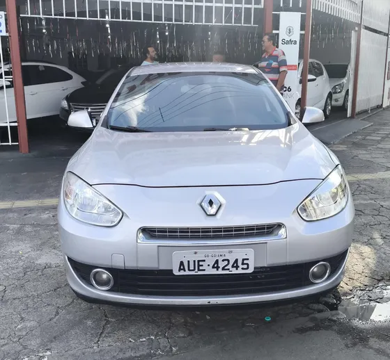 Renault Fluence 2.0 Privilège X-tronic Hi-flex 4p