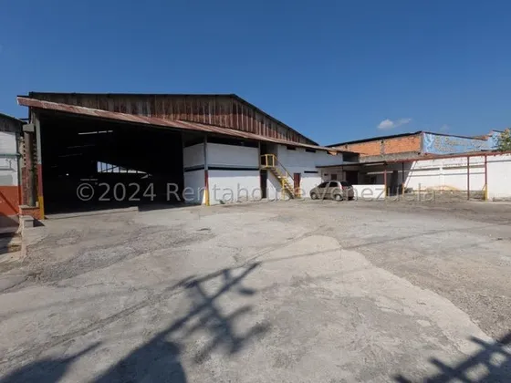 Hector Piña Vende Excelente Galpon En Zona Industrial I, 2 4-1 3 8 3 6