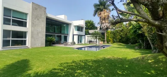 Residencia Estilo Minimalista