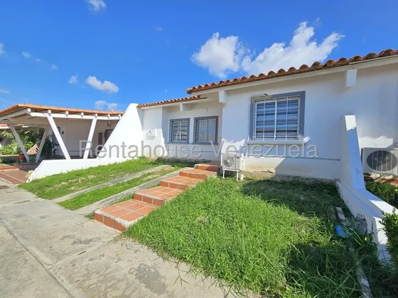 Rosa Rodríguez Alquila Casa En La Urb. Roca Del Valle, Cabudare Mls # 25-20207