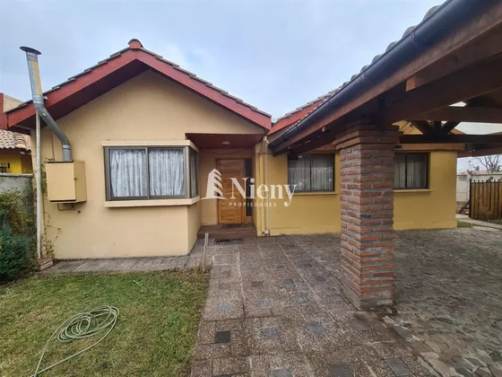 Casa En Venta De 3 Dorm. En Machalí