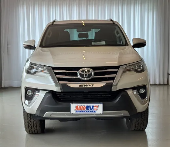 Toyota Hilux Sw4 Srx 4x4 2.8 Tdi 16v Dies. Aut.