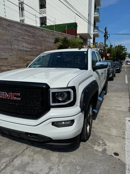 Gmc Sierra 5.3 Crew Cabina All Terrain 4x4 Mt