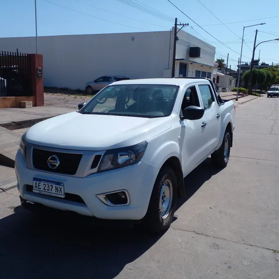 Nissan Frontier 2.3 Le Cd 4x2 Mt