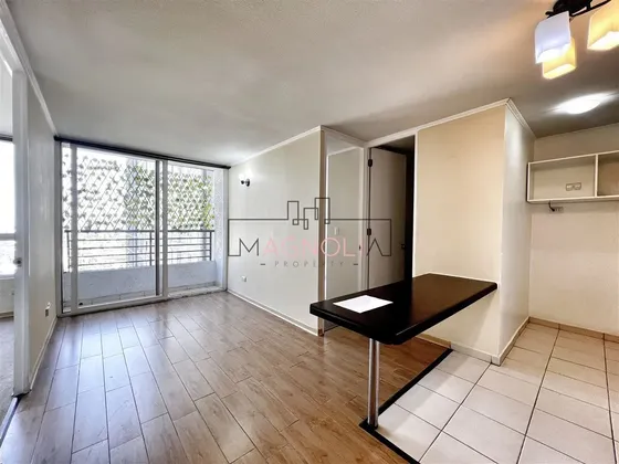 Departamento En Venta De 2 Dorm. En Santiago