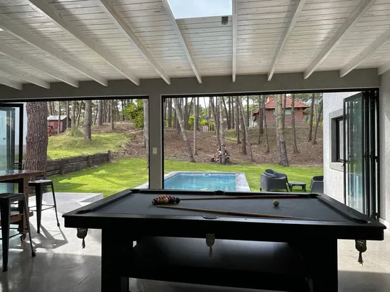 Casa En Pinamar Norte Para 8/9 Personas Con Piscina Climatizada