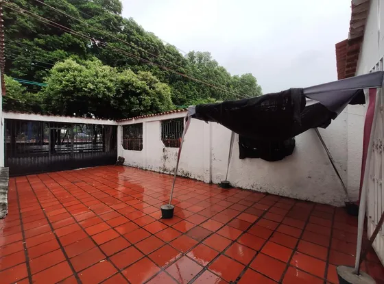 Casalote En Venta En Quinta Bosch. Cod V26152