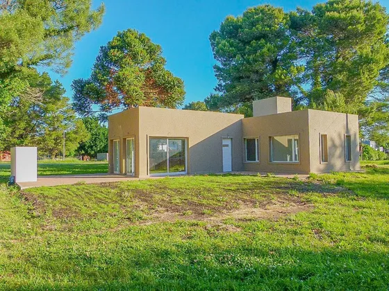 Venta Casa A Estrenar 4 Amb Barrio Las Lomas