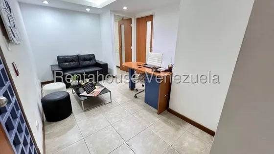Rf Oficina En Alquiler En Chuao Ccct Remodelada Y Amoblada Lista Para Mudarte Muy Buena Oportunidad Agenda Tu Visita