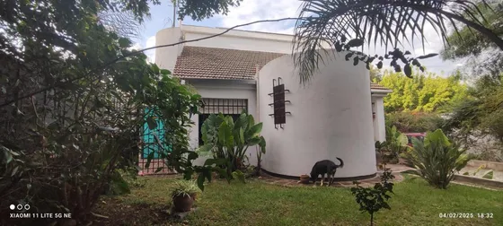Casa En Venta - 2 Dormitorios 2 Baños - Cochera - 480mts2 - Arguello