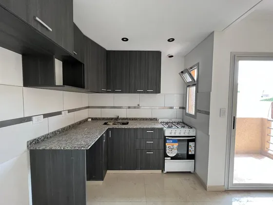 Departamento De Dos Ambientes Al Contrafrente A La Venta En Wilde