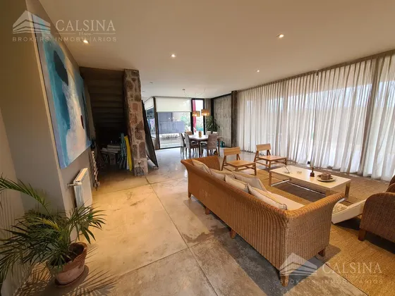 Villa Allende Golf - Casa 3 Dormitorios En Venta- Cba
