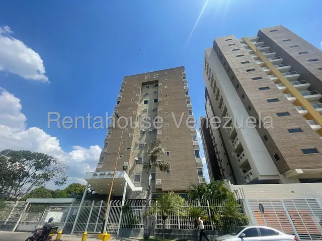 Imponente Penthouse En Venta Urb Base Aragua Edificio Salto Angel Con Vista  A Toda Maracay Planta Electrica Total Kg
