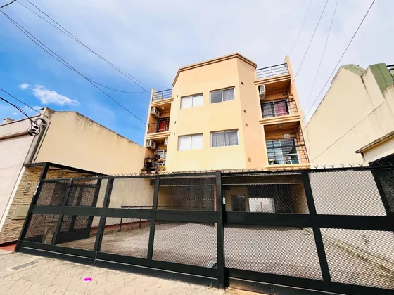 Depto 2 Amb Con Cochera Y Terraza Privada - Ramos Mejía