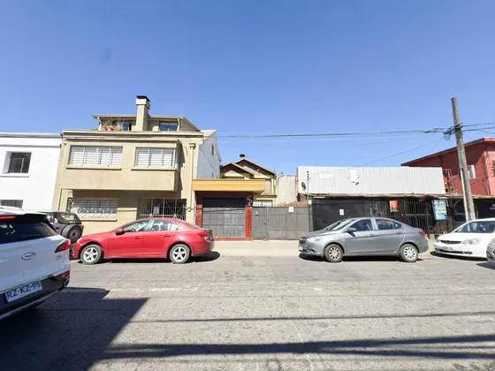 Arriendo Local Comercial En Calle Serrano, Concepción