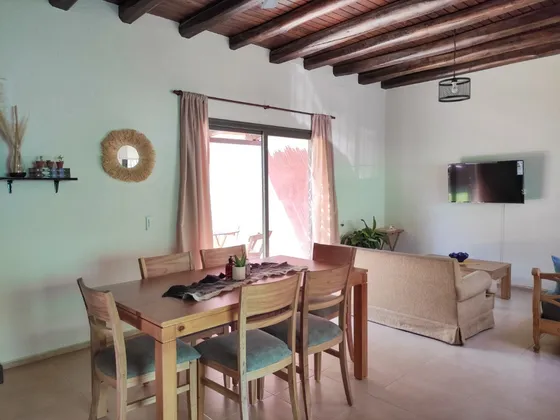 Dueño Alquila Casa Amoblad En Chacras Frente A Bicisenda, En Pequeño Complejo Cerrado
