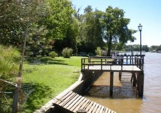 Cabañas En Río Capitán 500 Mts Antes Del Cruce Con Arroyo Ra