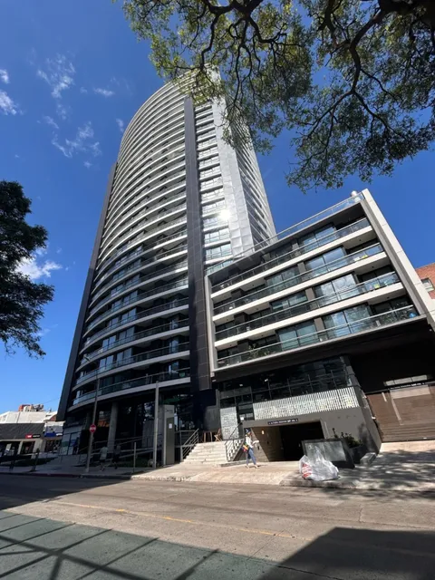 Rivera  Esq. Solano Lopez. Divina Vista!  More Buceo Piso 21º. Todos Los Amenities.