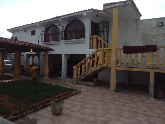 Lisbeth Garcia Bienes Raices Promociona Y Vende Casa Para Remodelar Con Anexo Tipo Estudio En La Urb. Fundacion Mendoza - Maracay