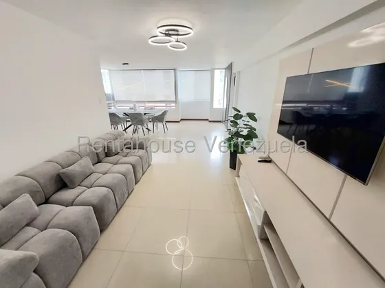 Apartamento En Alquiler, Urb. Los Palos Grandes