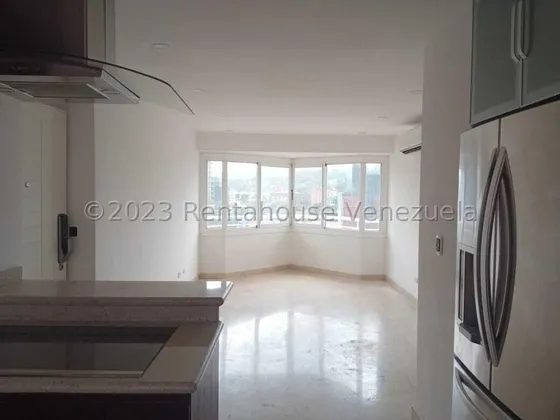 Estupendo Potencial Apartamento El Rosal 25-15151 Ar