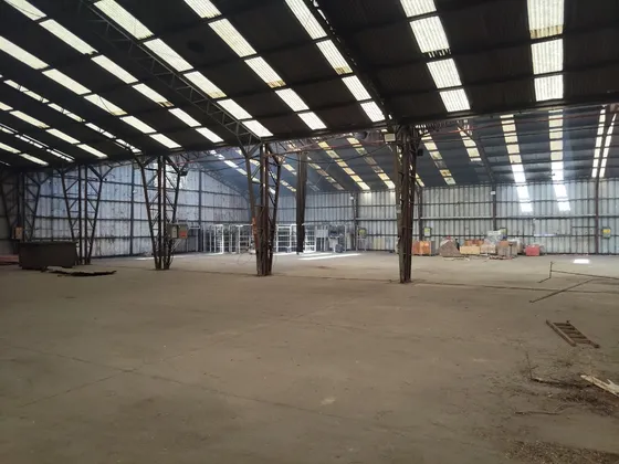 Bodega 2.300 Mts. Utiles En 5.000 Mts. Colina 