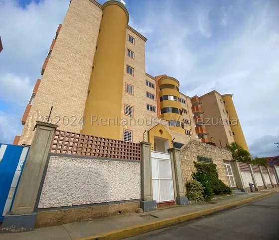 Yonny Silva Rentahouse Vende Hermoso Apartamento En Playa Sur Chichiriviche  Rcys 25-14289