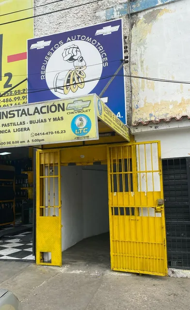Se Alquila Local Comercial En La Av. Lara A Pie De Calle