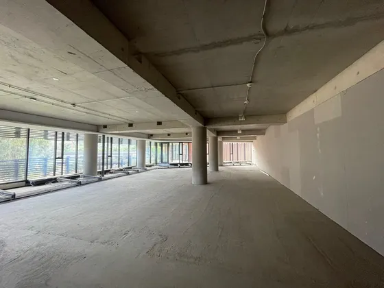 Oficina Para Habilitar Con Terraza En Vitacura Norte