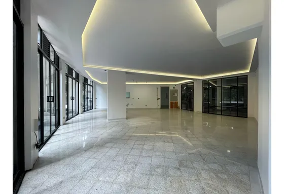 138 M2 Local En Arriendo En El Poblado
