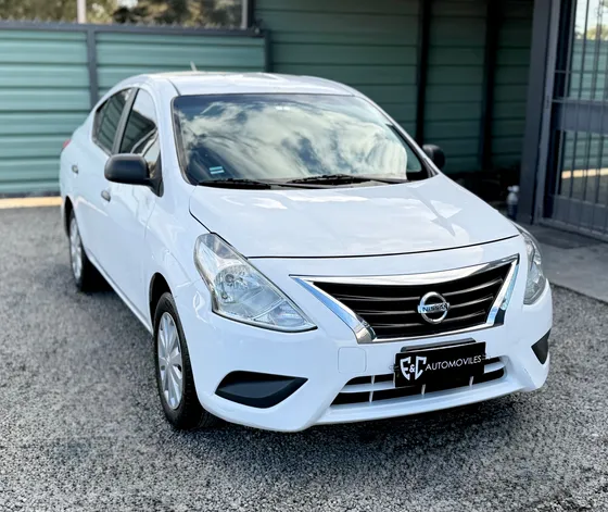 Nissan Versa 1.6 Advance