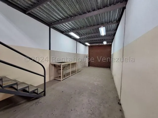 Bray Montoya Alquilo Local Comercial En La Zona Oeste De Barquisimeto Posee 57m2, A Pie De Calle, Zona Residencial Y Comercial, Super Seguro Con Mucho Potencial. 2#5#4#9#7#6 Bray Montoya              