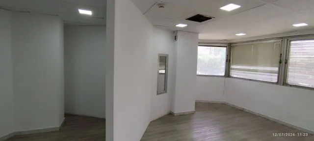 Alquilo Oficina Comercial De Centro Comercial Y Profesional El Añil Ubicado En La Av Andrés Eloy Blanco