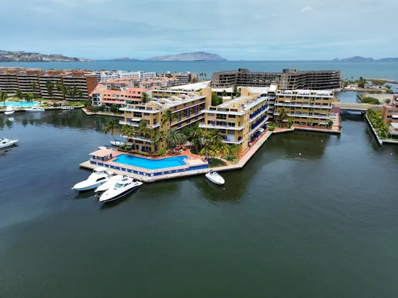 Apartamento En Lechería, Residencia Punta Marina 