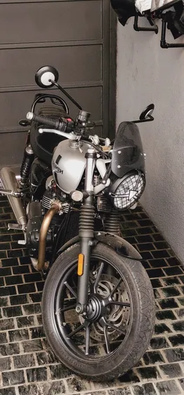 Triumph Street Twin