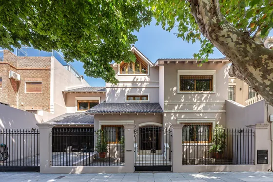 Espectacular Casa - Venta - 6 Amb - 2 Suites - 3 Cocheras - Jardin  - Parrilla - Belgrano R