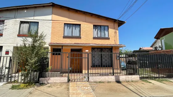 Vende Hermosa Casa De Dos Pisos En La Florida