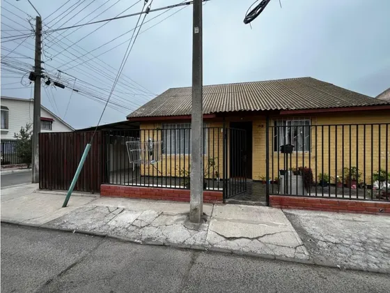 Se Vende Casa Esquina En Villa Los Ilustres, La Cruz