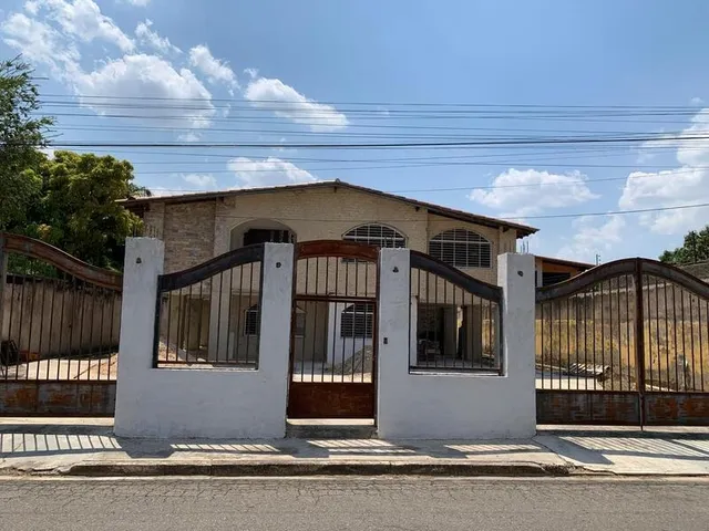 Casa En Venta Ubicada En La Urbanizacion Las Morochas San Diego. St