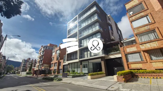 Apartamento Con Excelente Iluminación, En Santa Barbara Occidental, Usaquen