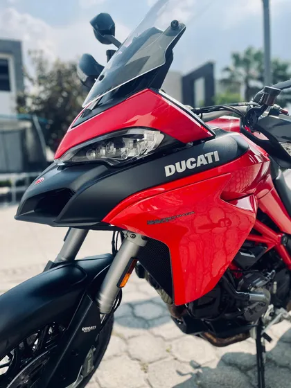 V2 950 S / Multistrada