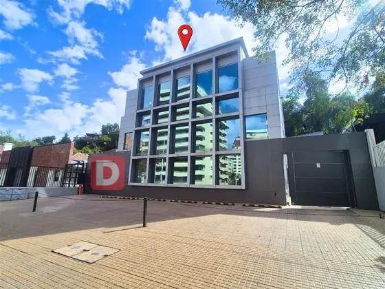 Edificio En Arriendo En Las Condes 447,7 M2/ 334 Uf