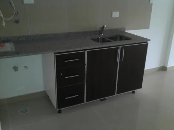 1 Ambiente Dividido En Dos Coc Bño Completo Split Con Balcon Vista Amplia Hall Apto Prof O Vivienda