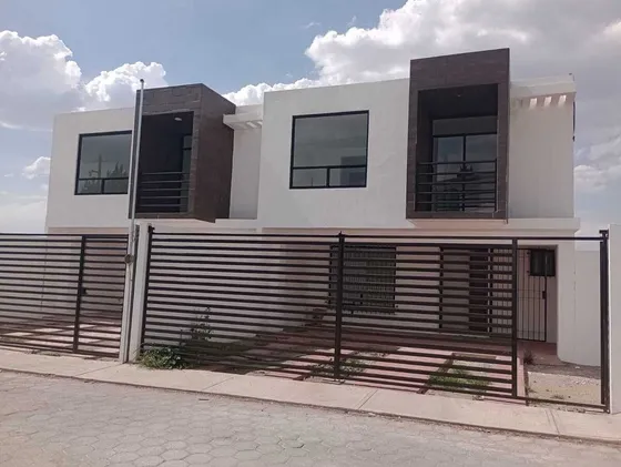 Moderna Casa En Venta   En  Apizaco  Tlaxcala