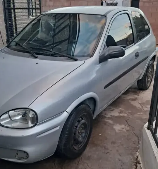 Chevrolet Corsa Classic 1.6 Gl 3p