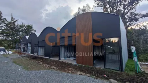 Locales En Arriendo Llanogrande 643-8292371