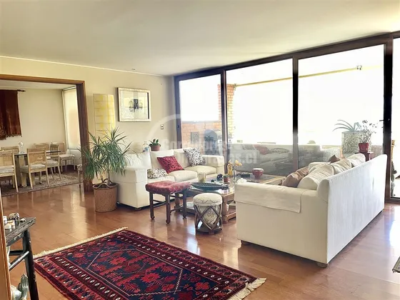 Departamento En Venta De 4 Dorm. En Las Condes, Lindo Parque