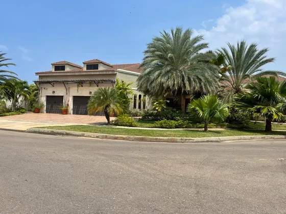 Las Villas Lecheria Venta  1.480 M2 Andaluza