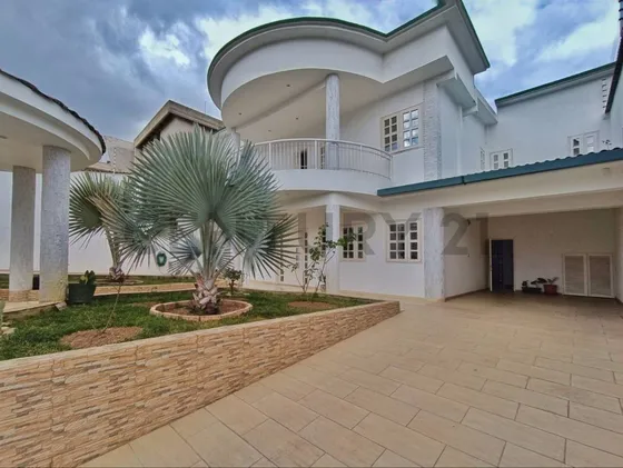 Casa De Cuatro Niveles En La Urb Pan De Azucar Carrizal